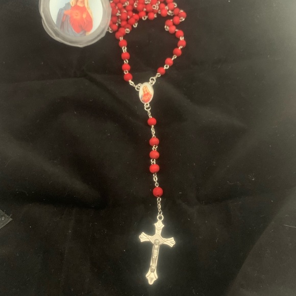 Rose scented Olive Wood Rosary Beads from Jerusalem - Picture 5 of 6